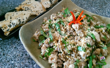 Bánh đa nướng xúc nấm đậu chay